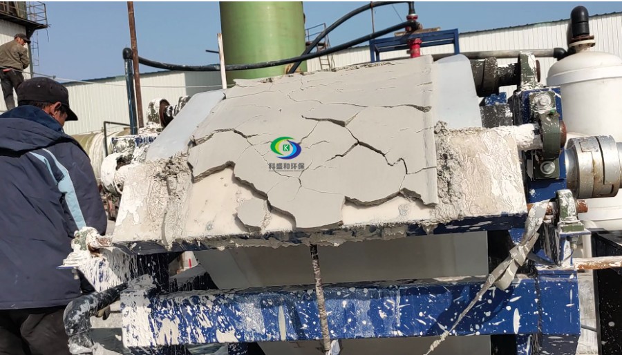 磚廠(chǎng)脫硫末端石膏脫水真空過(guò)濾機(jī)